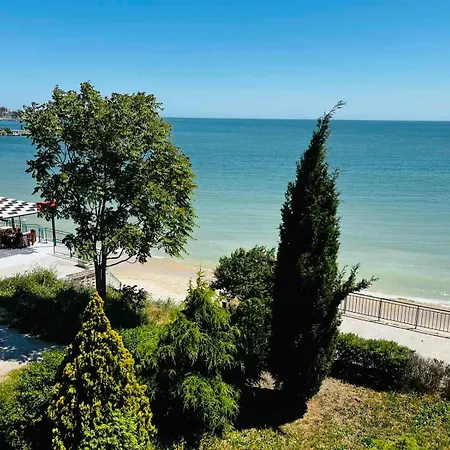 Blue Bay House 네세부르