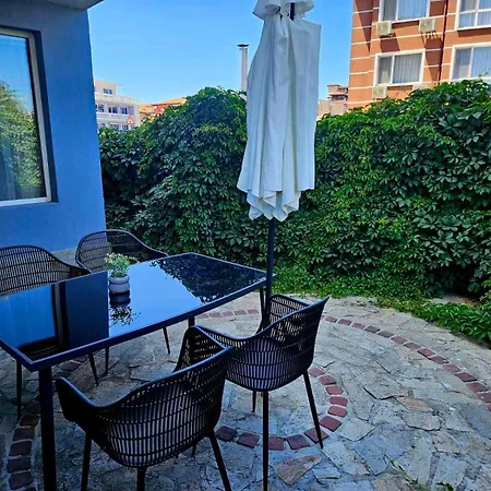 招待所 Blue Bay House 3*
