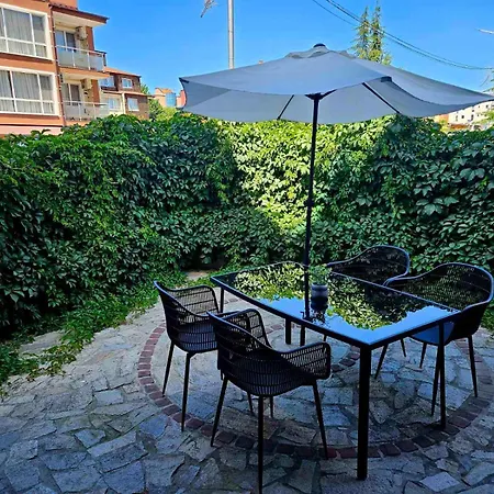 Blue Bay House 3* 内塞伯尔